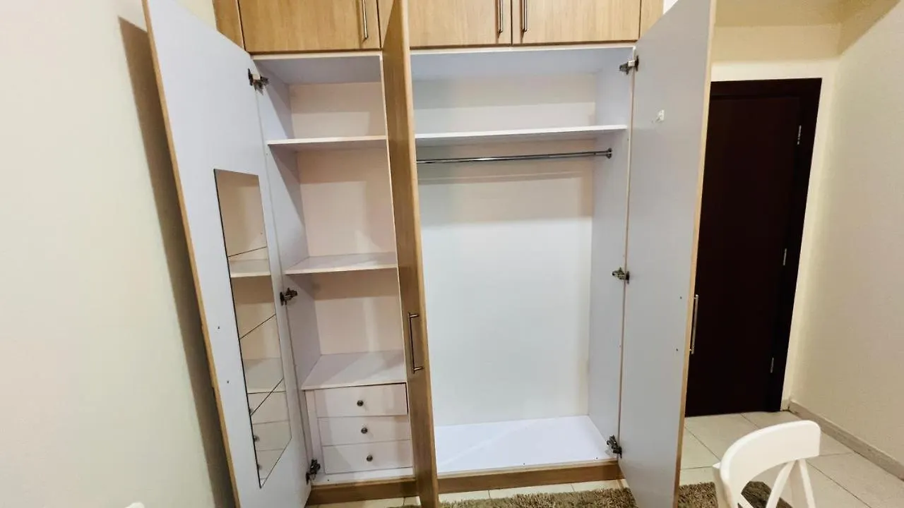 Master Room With Attach Bathroom Near Mall Of The Emirates Dubai