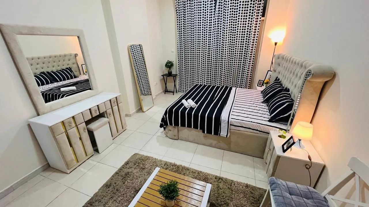 Master Room With Attach Bathroom Near Mall Of The Emirates 迪拜 民宿